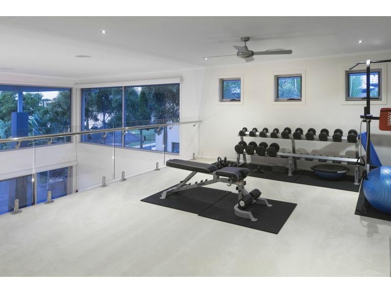 33 River Cove Place, Helensvale QLD 4212