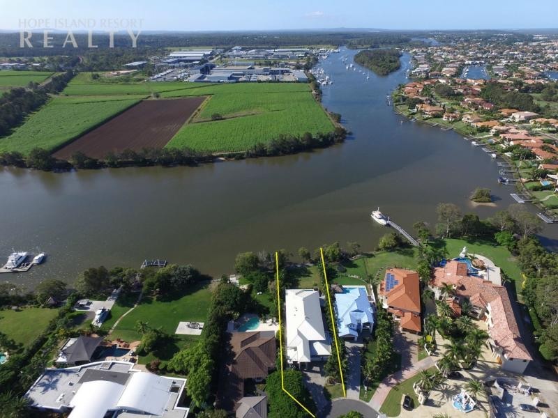 33 River Cove Place, Helensvale QLD 4212