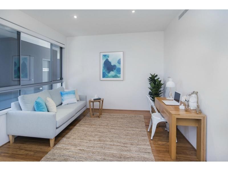 533/3 Pendraat Parade, Hope Island QLD 4212