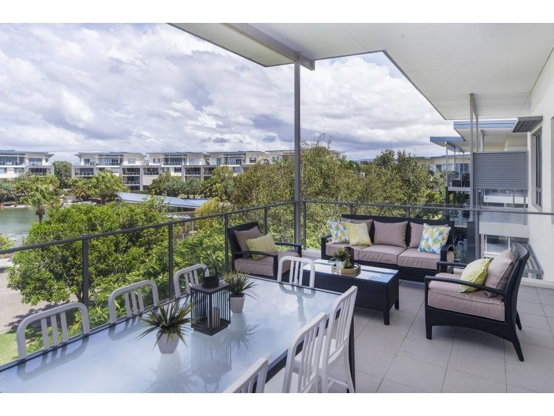 533/3 Pendraat Parade, Hope Island QLD 4212