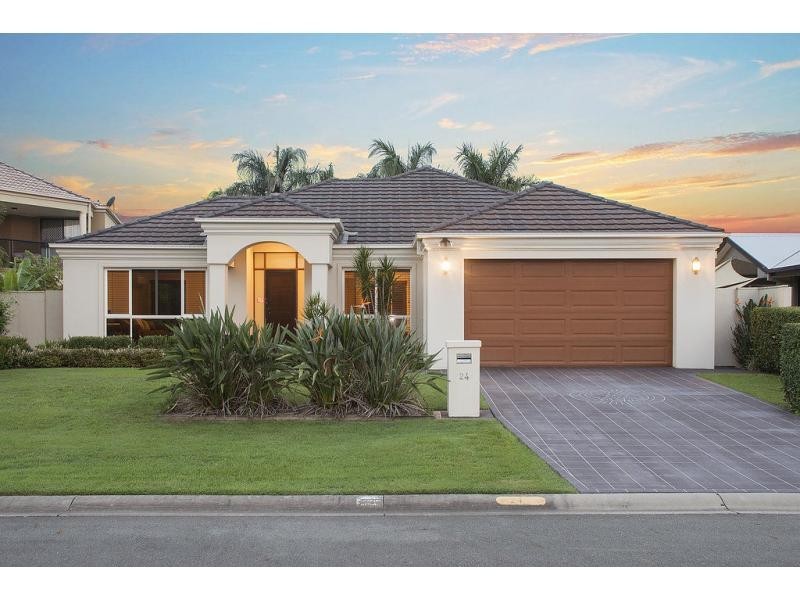 24 Princeton Street, Oxenford QLD 4210