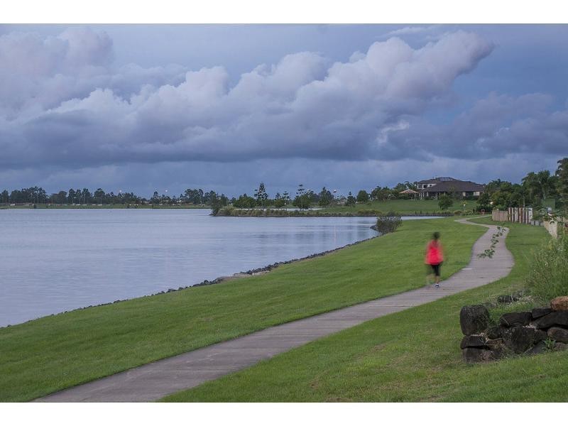 24 Princeton Street, Oxenford QLD 4210