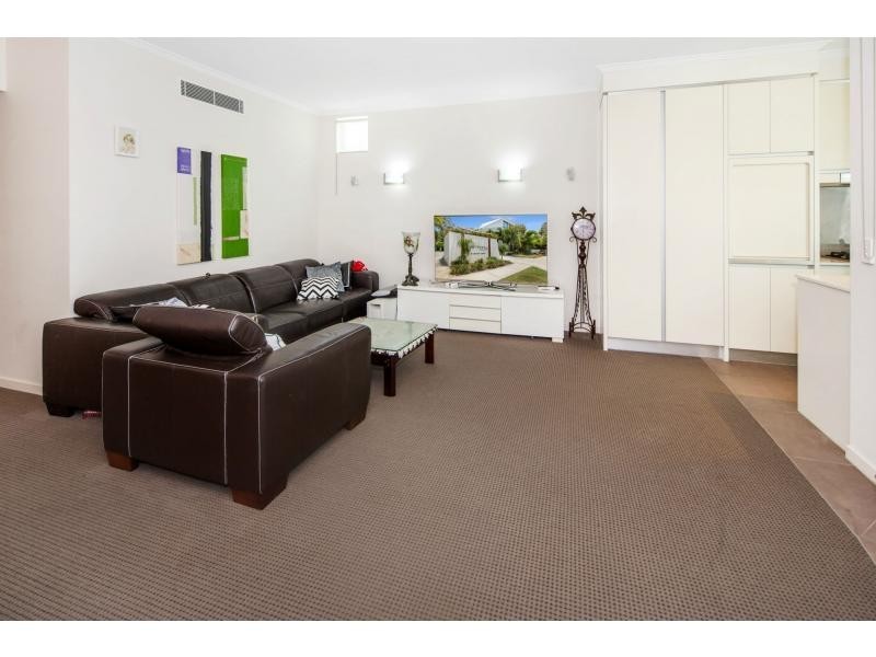 16D/20 Bayview Street, Runaway Bay QLD 4216