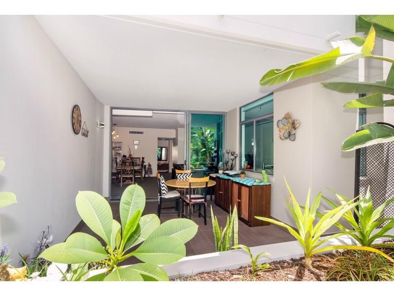 16D/20 Bayview Street, Runaway Bay QLD 4216
