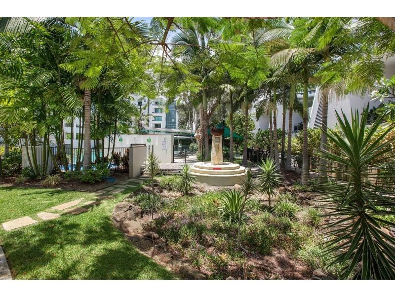 16D/20 Bayview Street, Runaway Bay QLD 4216
