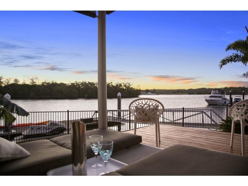 1675 Riverdale Drive, Hope Island QLD 4212