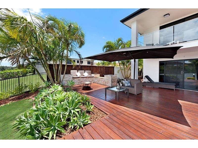 1675 Riverdale Drive, Hope Island QLD 4212