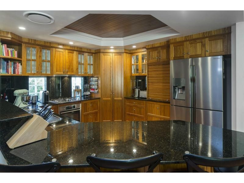 1648 Riverdale Court, Hope Island QLD 4212