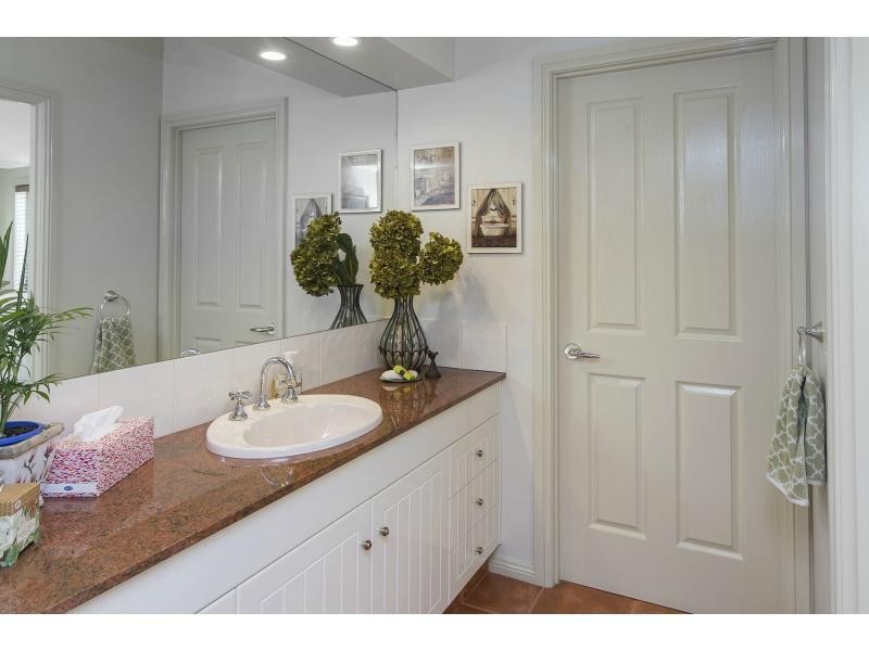 1648 Riverdale Court, Hope Island QLD 4212