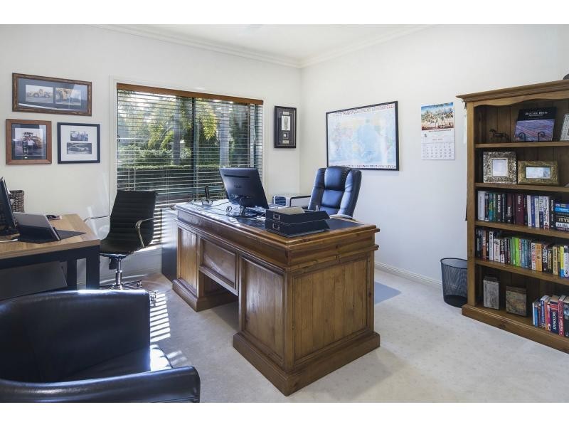 1648 Riverdale Court, Hope Island QLD 4212