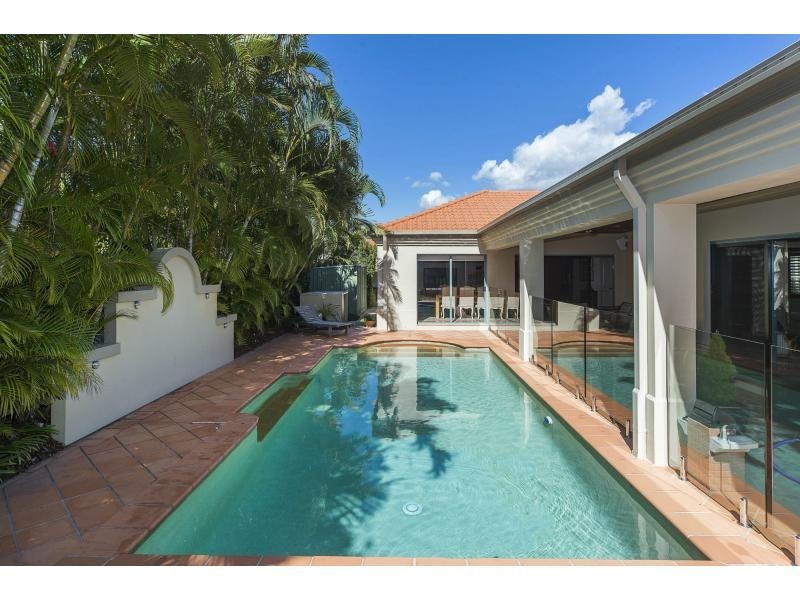 1648 Riverdale Court, Hope Island QLD 4212