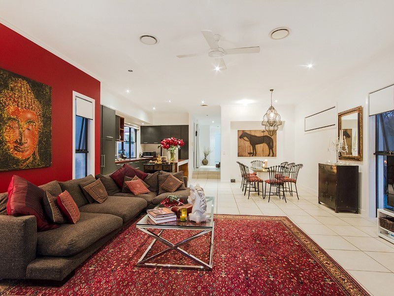 6103 The Lakes Drive, Hope Island QLD 4212