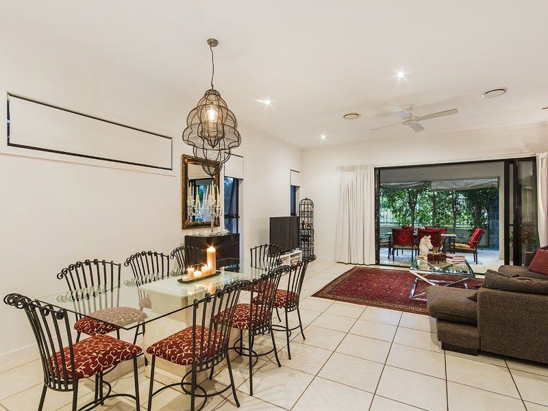 6103 The Lakes Drive, Hope Island QLD 4212