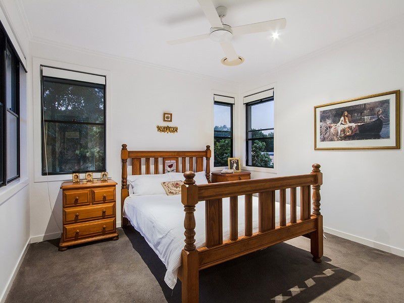 6103 The Lakes Drive, Hope Island QLD 4212