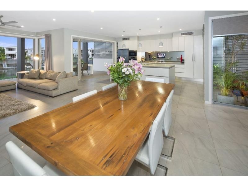 20 River Links Boulevard East, Helensvale QLD 4212