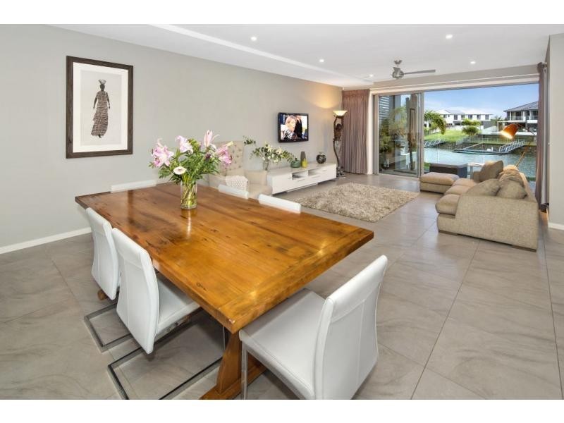 20 River Links Boulevard East, Helensvale QLD 4212