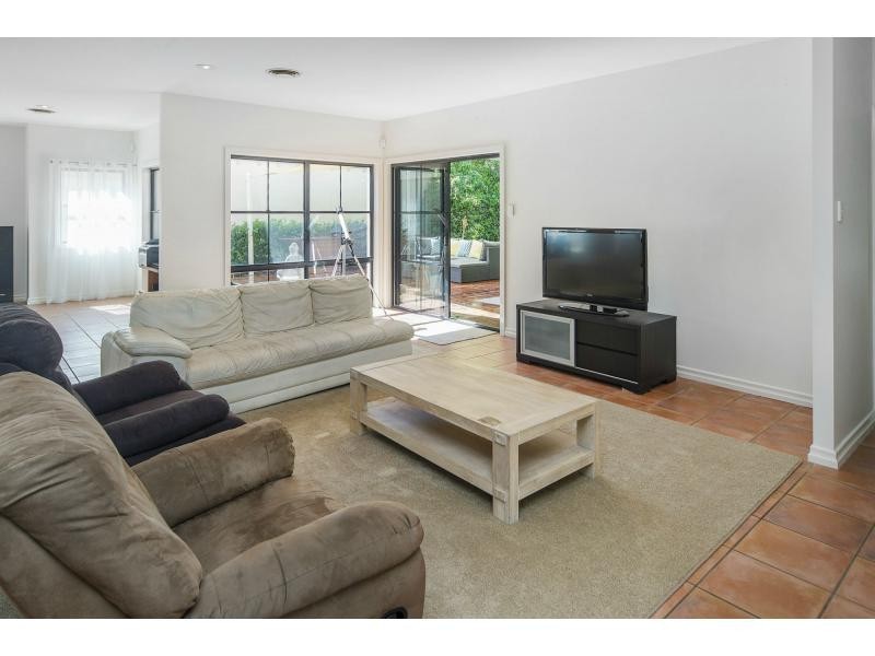 3291 Palladian Drive, Hope Island QLD 4212