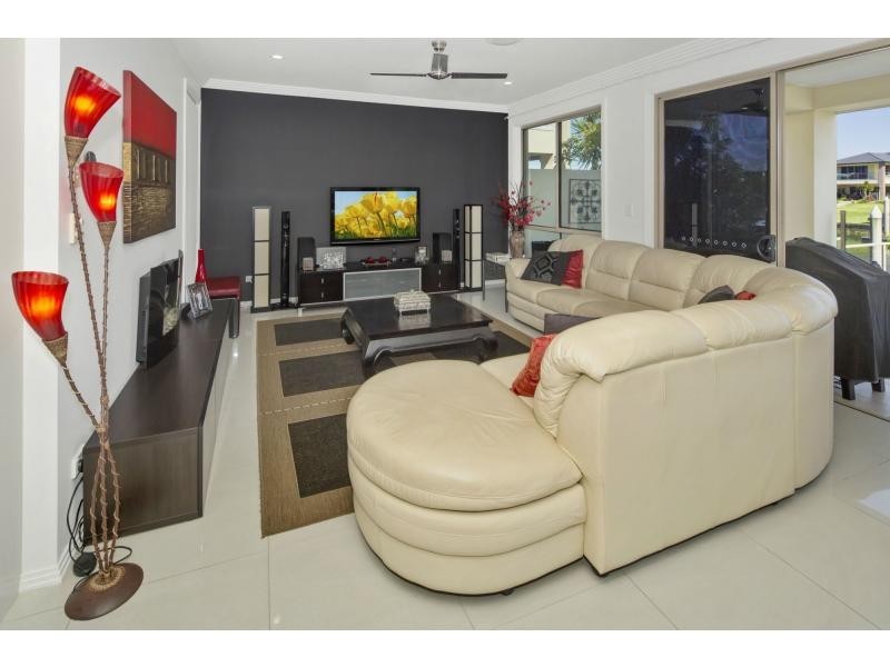 7408 Ellensbrook Drive, Hope Island QLD 4212