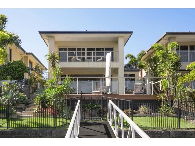 7408 Ellensbrook Drive, Hope Island QLD 4212