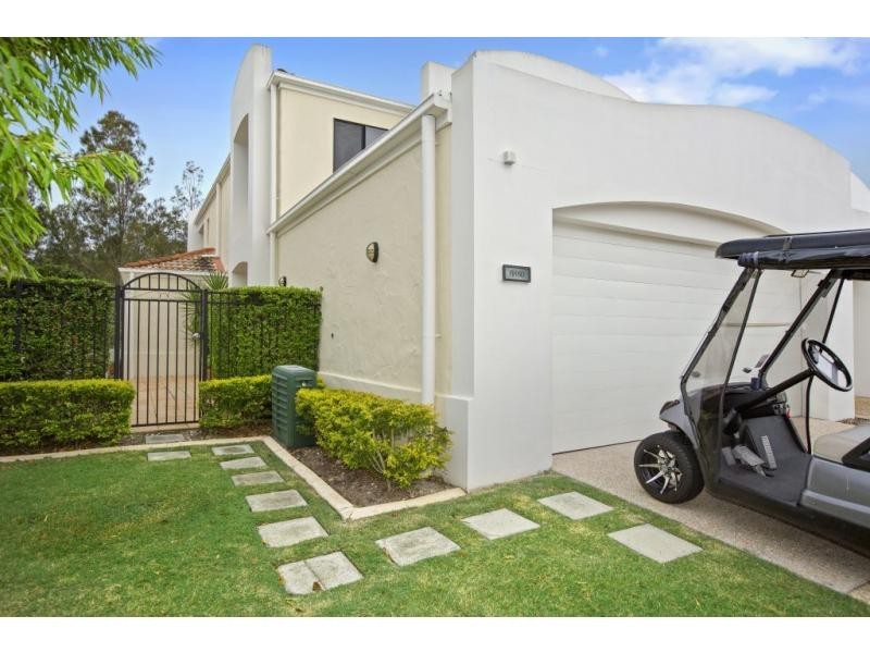 8880 Magnolia Drive East, Hope Island QLD 4212