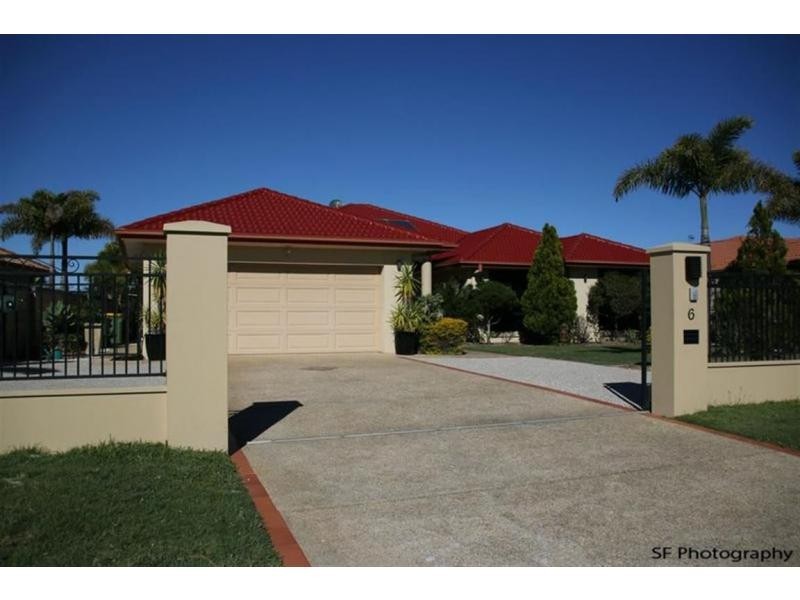 6 Saltair Grove, Helensvale QLD 4212