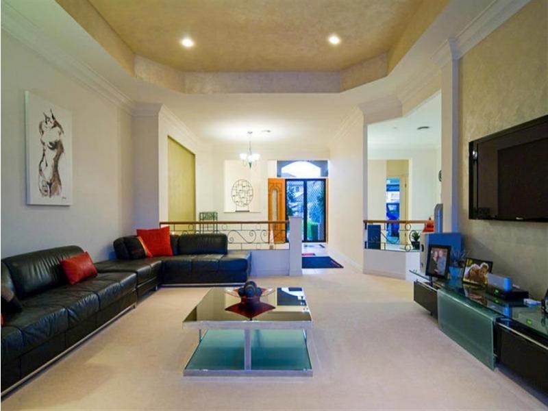 6 Saltair Grove, Helensvale QLD 4212