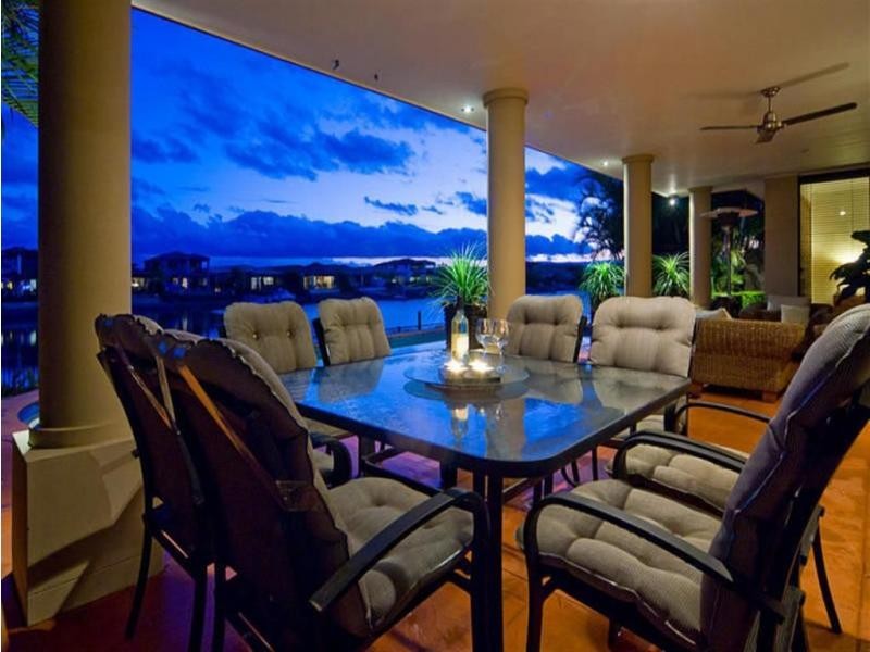 6 Saltair Grove, Helensvale QLD 4212