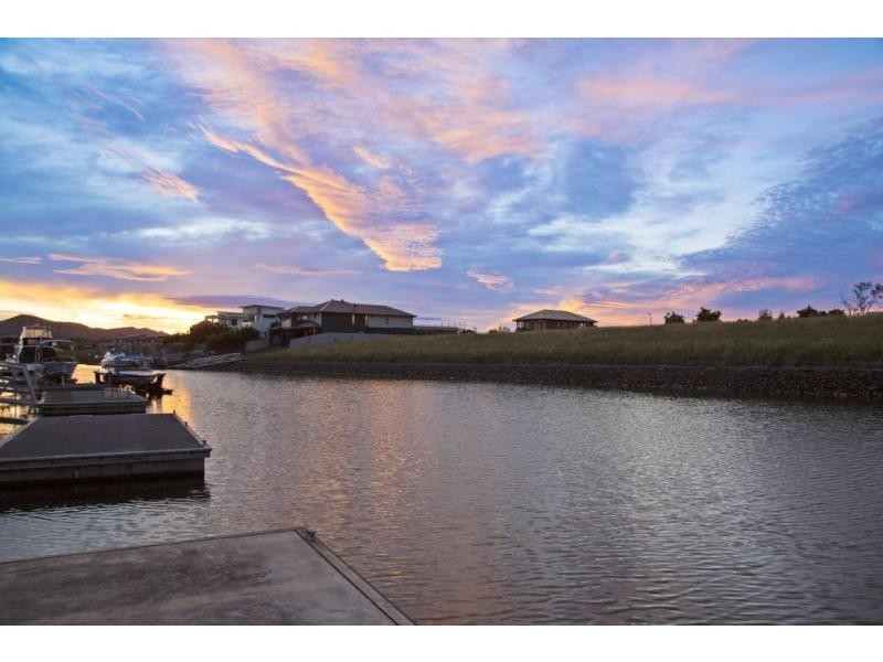 28 Harbourvue Court, Helensvale QLD 4212