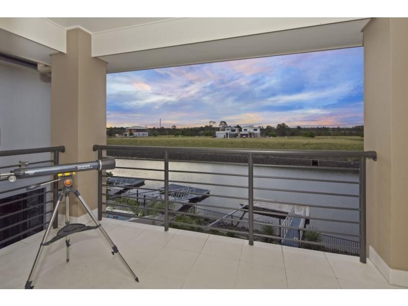 28 Harbourvue Court, Helensvale QLD 4212