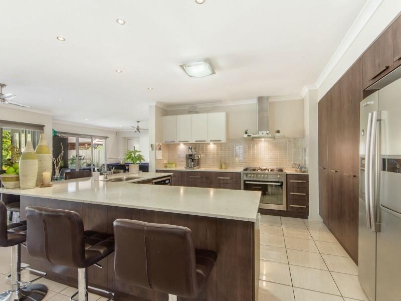 13 River Links Blvd East, Helensvale QLD 4212