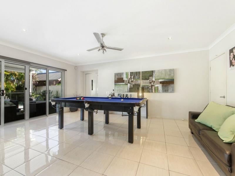 13 River Links Blvd East, Helensvale QLD 4212