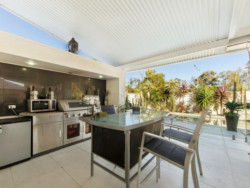 13 River Links Blvd East, Helensvale QLD 4212