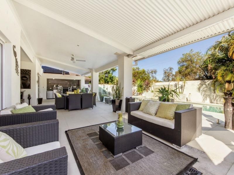 13 River Links Blvd East, Helensvale QLD 4212