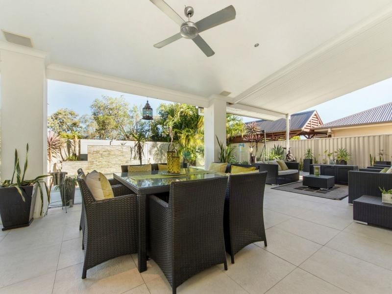 13 River Links Blvd East, Helensvale QLD 4212
