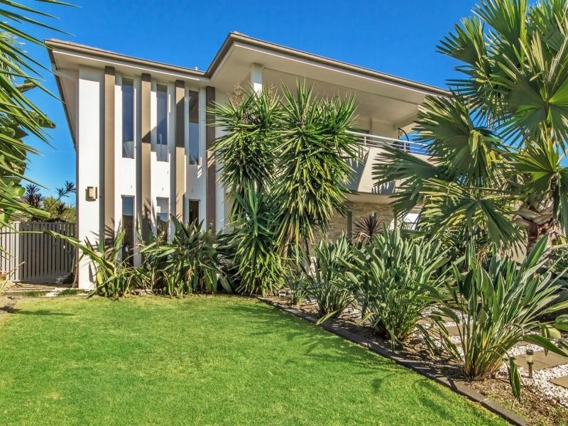 13 River Links Blvd East, Helensvale QLD 4212