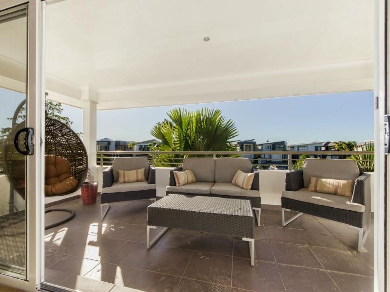 13 River Links Blvd East, Helensvale QLD 4212