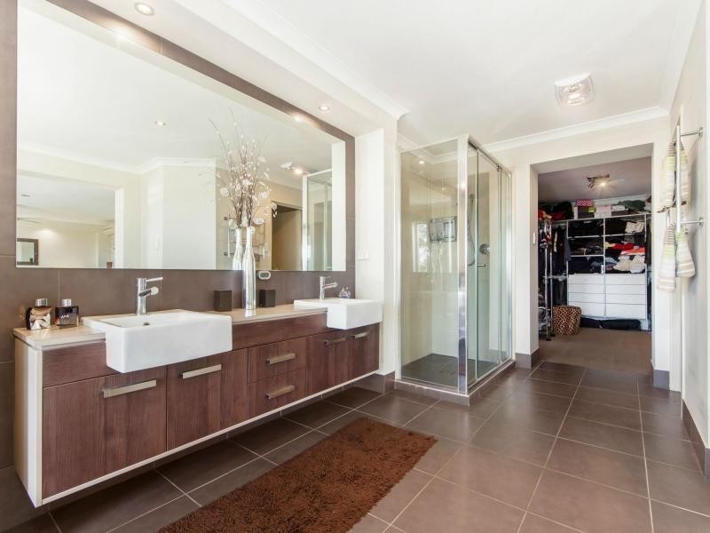 13 River Links Blvd East, Helensvale QLD 4212