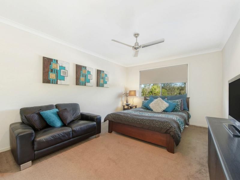 13 River Links Blvd East, Helensvale QLD 4212