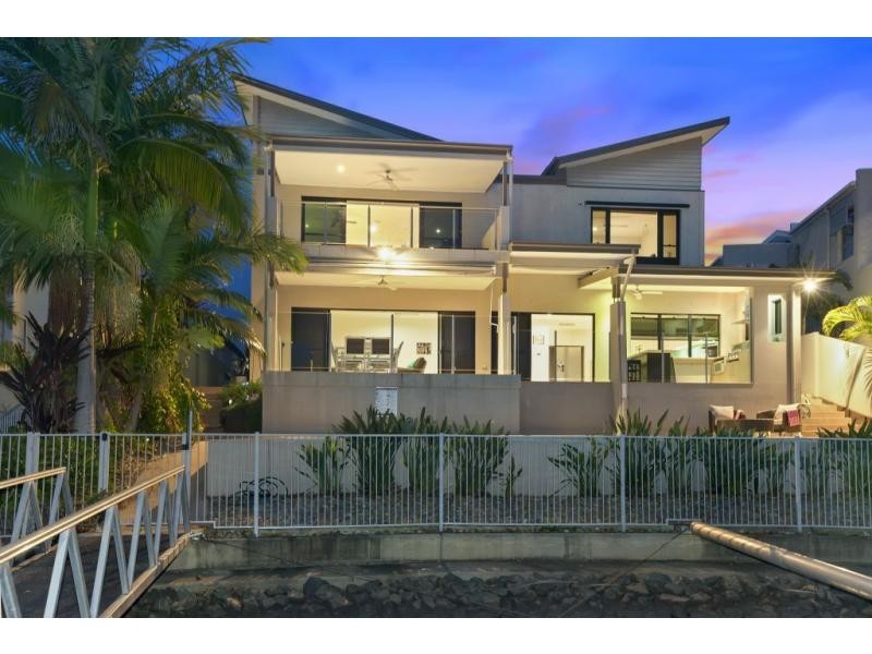 27 Quayside Drive, Helensvale QLD 4212