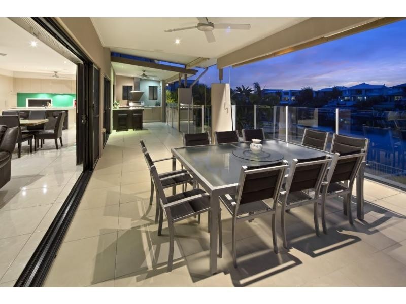 27 Quayside Drive, Helensvale QLD 4212