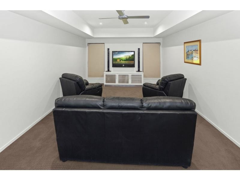 27 Quayside Drive, Helensvale QLD 4212