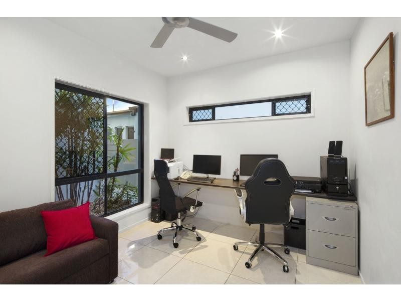 27 Quayside Drive, Helensvale QLD 4212