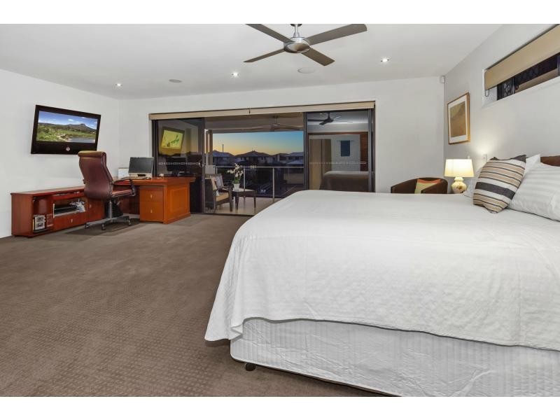 27 Quayside Drive, Helensvale QLD 4212