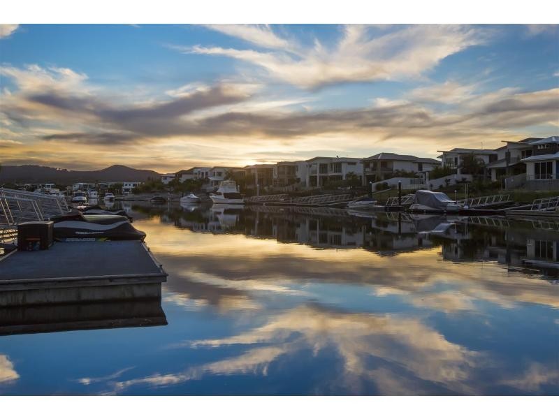 48 River Links Boulevard East, Helensvale QLD 4212