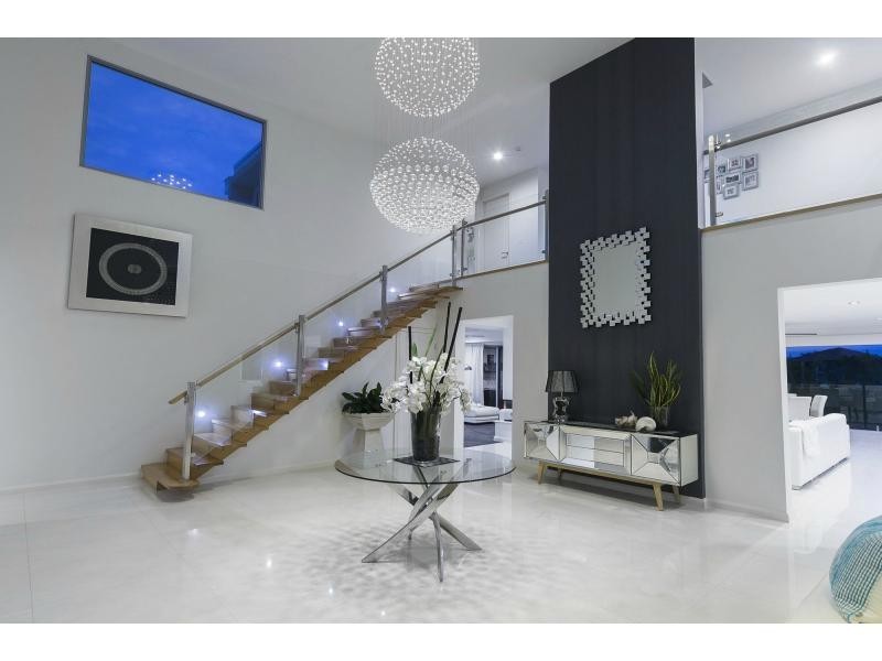 2602 Gracemere Circuit North, Hope Island QLD 4212