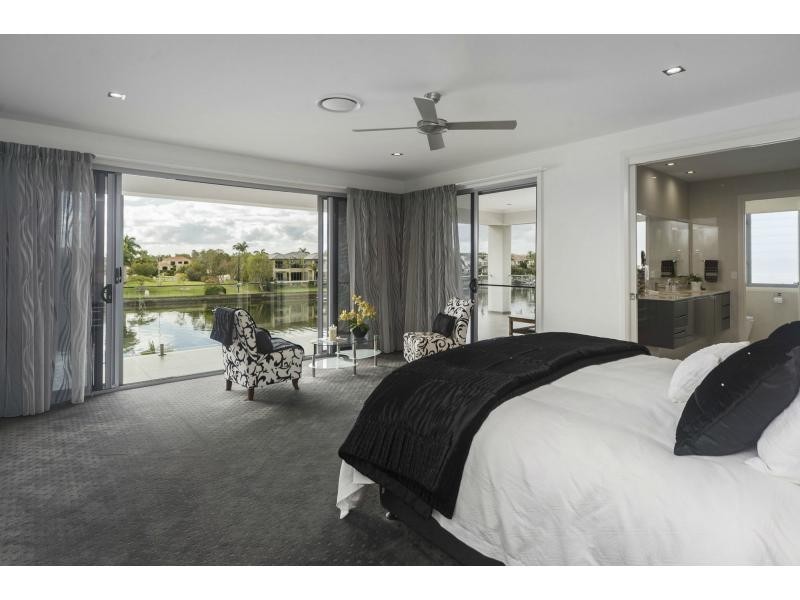 2602 Gracemere Circuit North, Hope Island QLD 4212