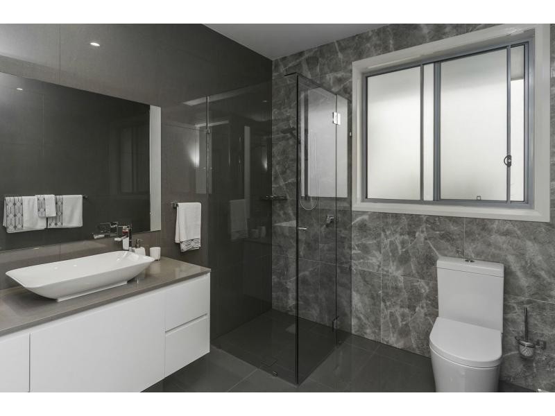 2602 Gracemere Circuit North, Hope Island QLD 4212