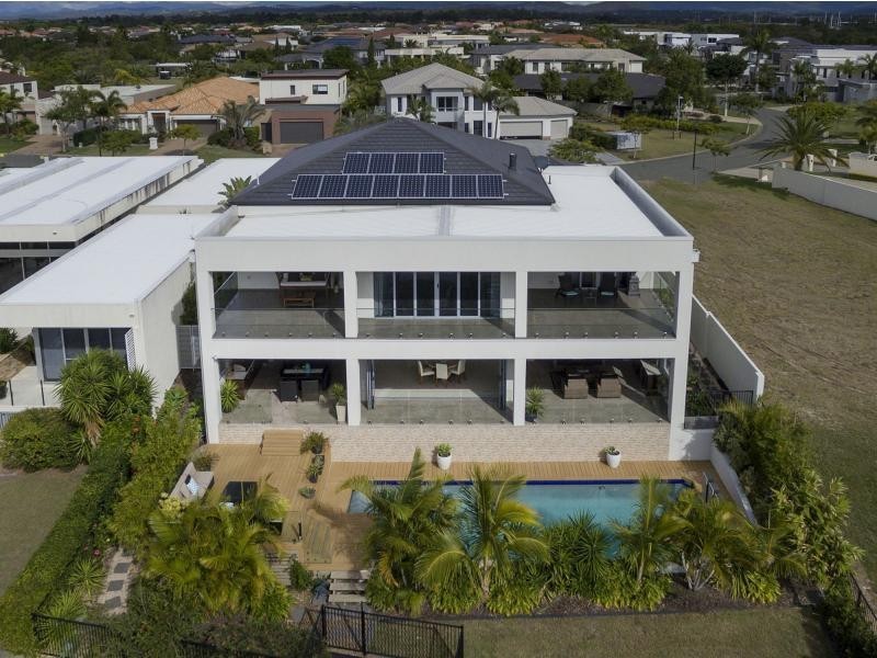 2602 Gracemere Circuit North, Hope Island QLD 4212