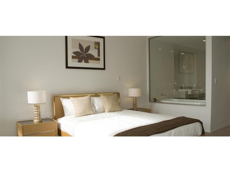 1767/1 Rialto Quay Drive, Hope Island QLD 4212