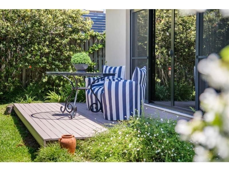 Coomera Waters QLD 4209